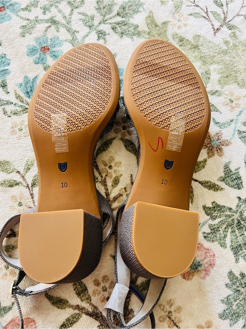 Rothy’s The Knot Sandal Silver Grey Size 10 - Picture 3 of 3